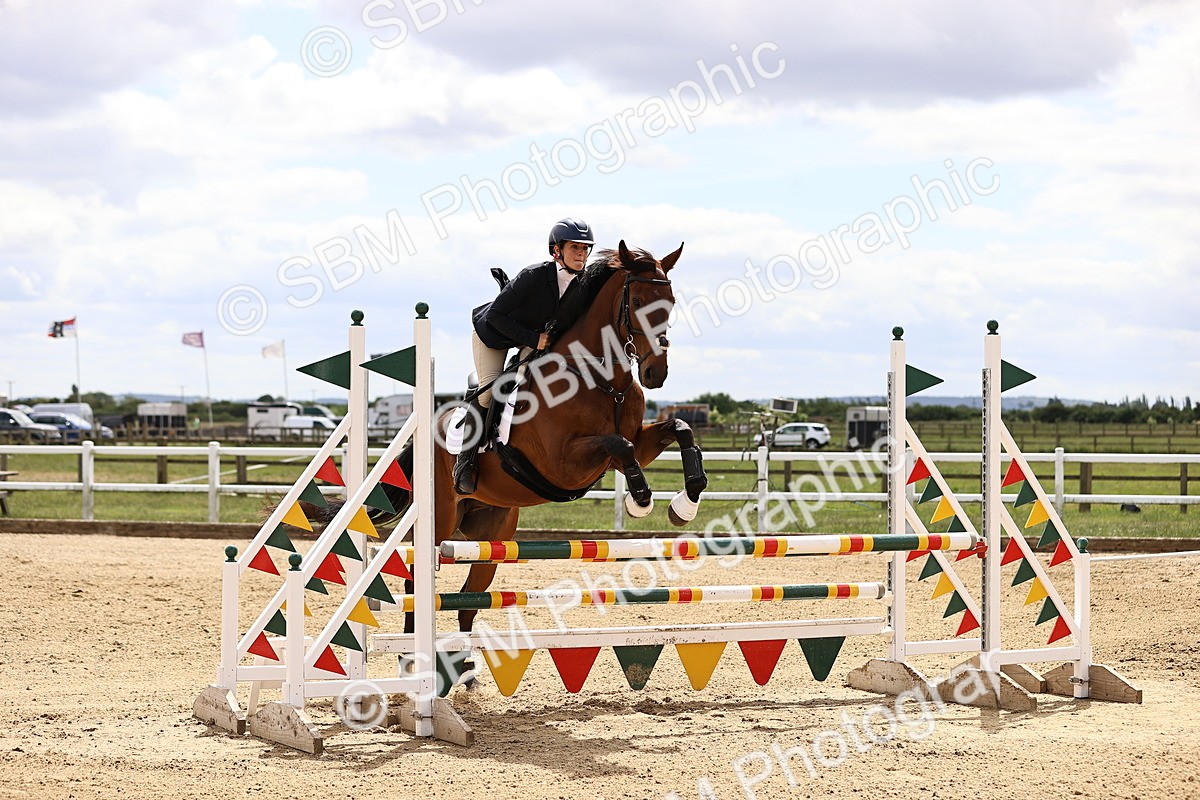 SBM_000305 - Class 4 - 1m showjumping
