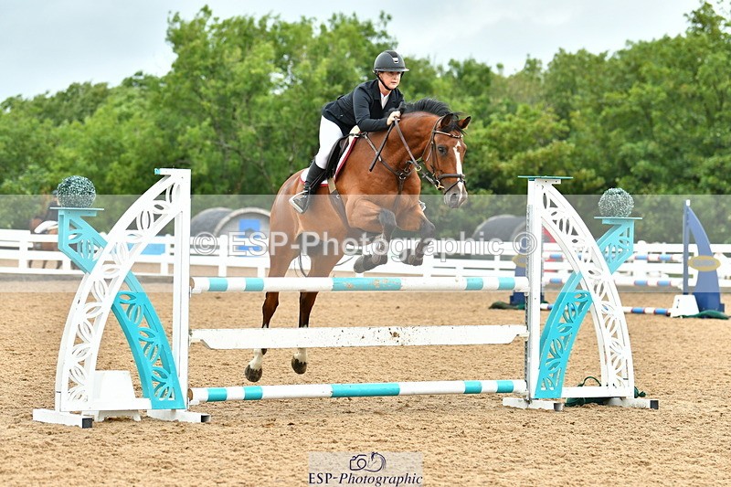 230730A-142736-10320 - Cls 35 1.05m Amateur Quali