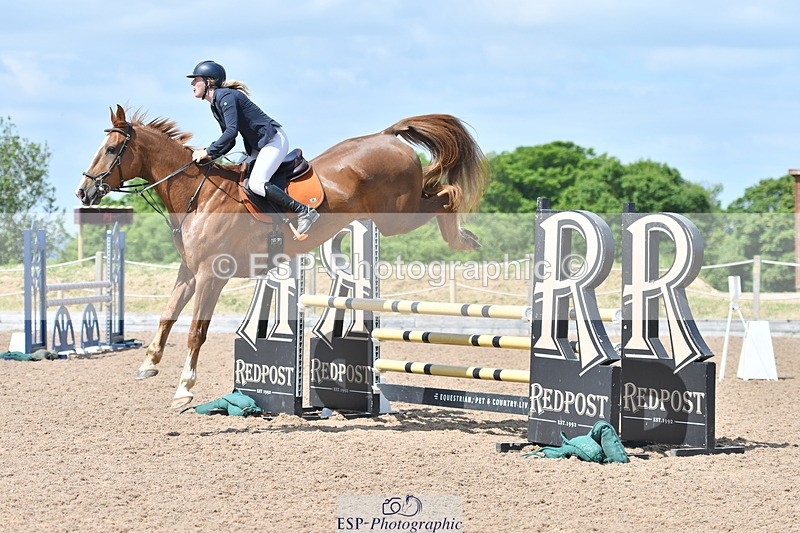 240609A-111720-04484 - Cls 17 Snr 1.05m Open