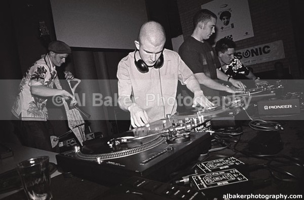 38 plus-1 dj-woody fingathing - Counter Culture @ Contact Futuresonic 10.06.00