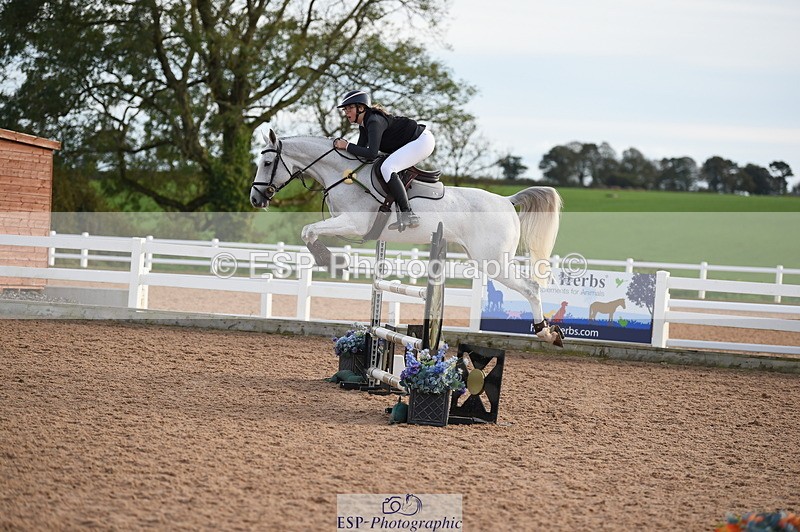 231015A-163952-09352 - Cls 27 1.10m Amateur Q 2nd R