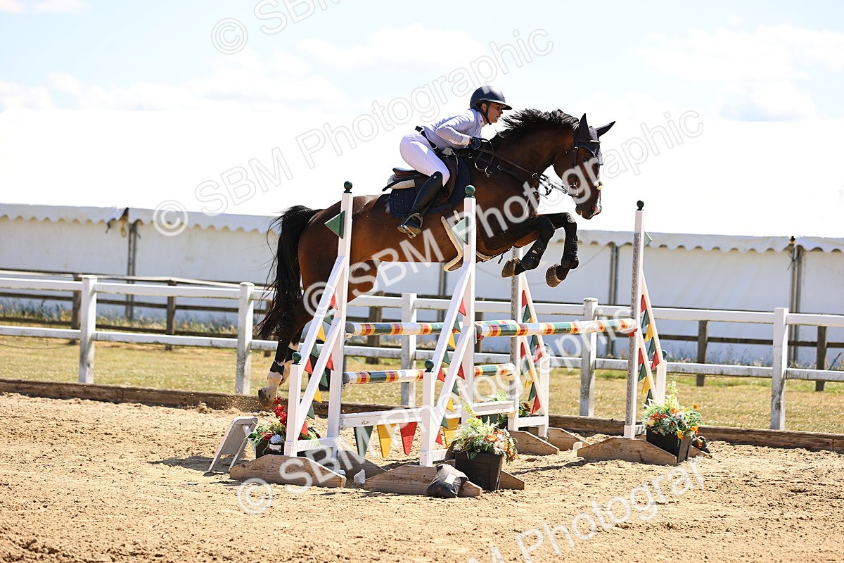 SBM_014998 - Class 15 - Senior Newcomers - 1.10m Open