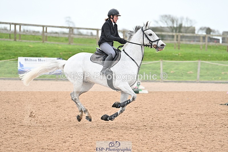 240405A-151225-02228 - Cls 6 National 1.40m Open