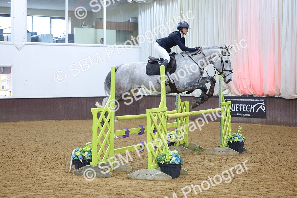 SBM_008747 - Class 22  - Senior Newcomers/ 1.10m Open - First Round (1.10m)