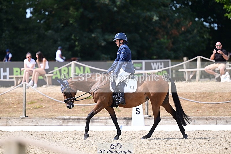 260802A-111847-05514 - Novice Silver break - break