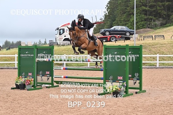 BPP_0239 - CLASS 25 SUN HOYS Redpost Equestrian Senior Foxhunter Second Round