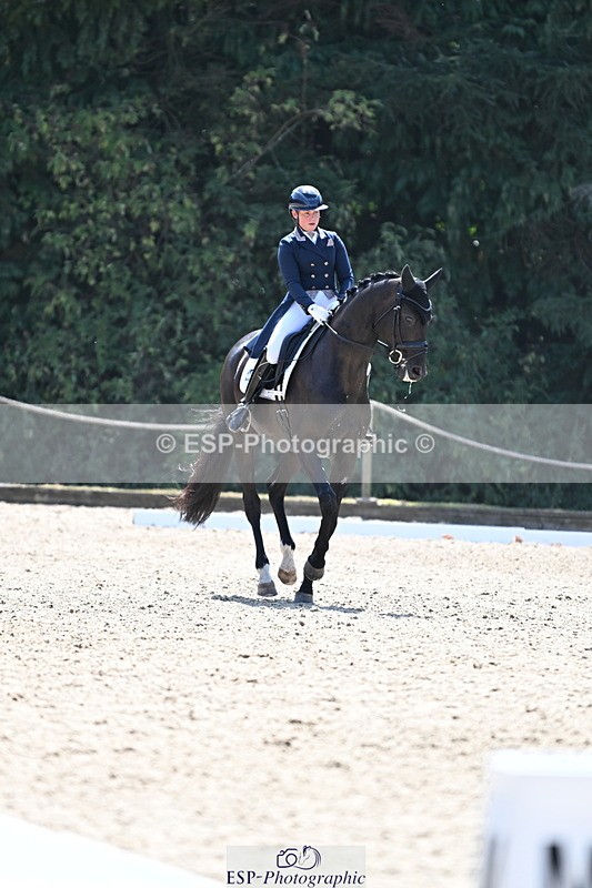 250810A-140018-07160 - 070-Abbie.NewburySeagry.Firstamour