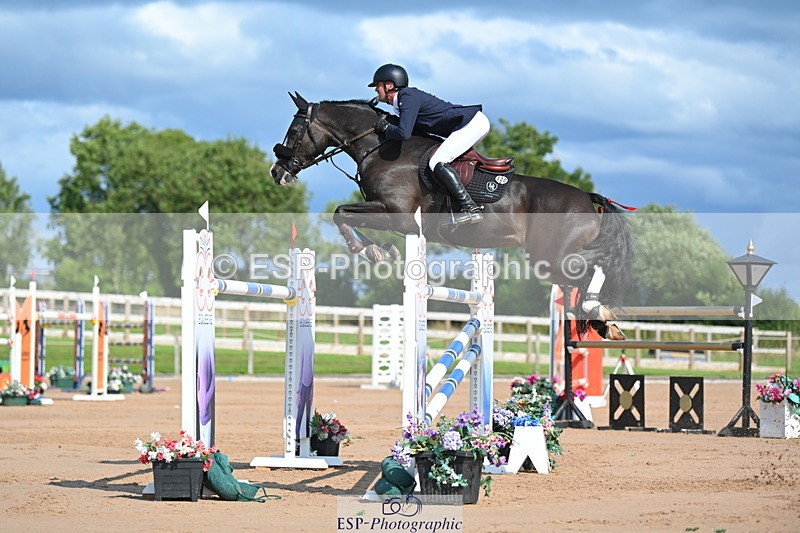 230721A-165219-07872 - Cls 10, 2 Star Big 1.45m Break to End