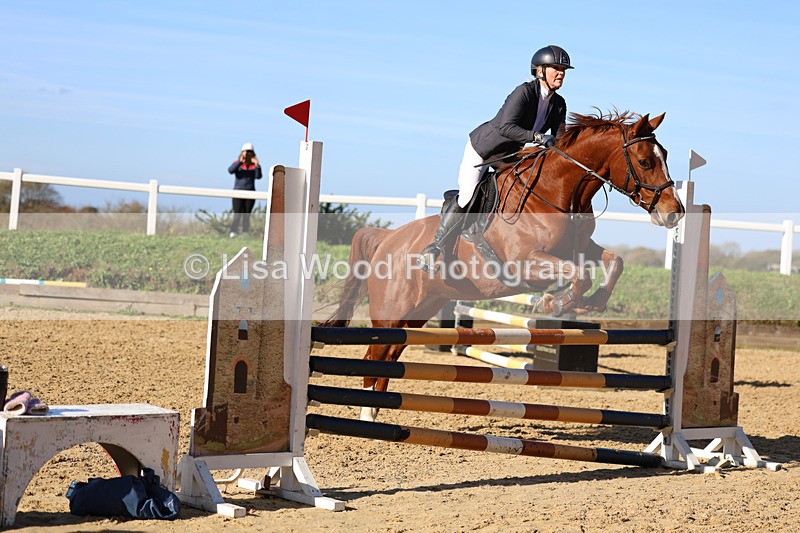 3E7A5429 - Class 4: Senior British Novice/90cm open