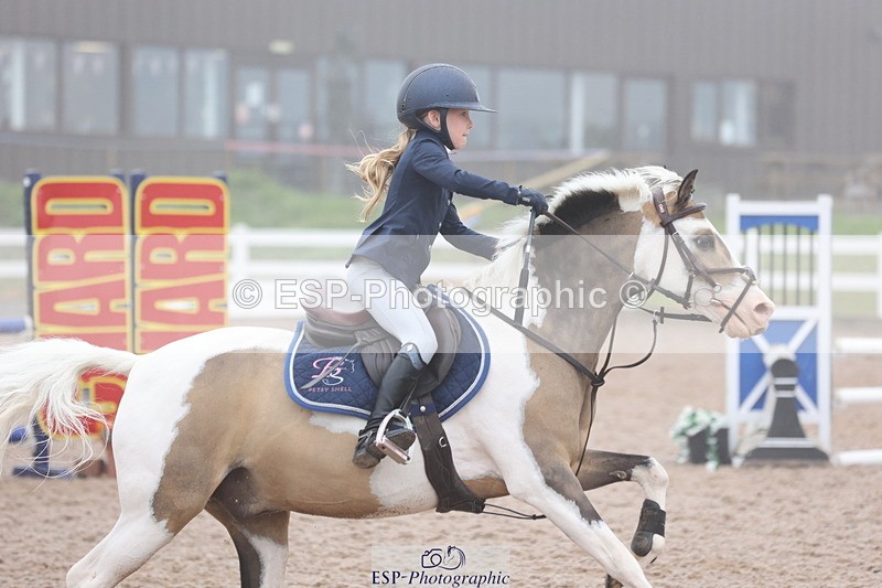 240630A-085902-11371 - Cls 30 British Novice and 80cm Open