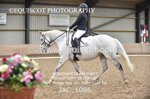 JAC_1086 - CLASS 4 NOVICE 1