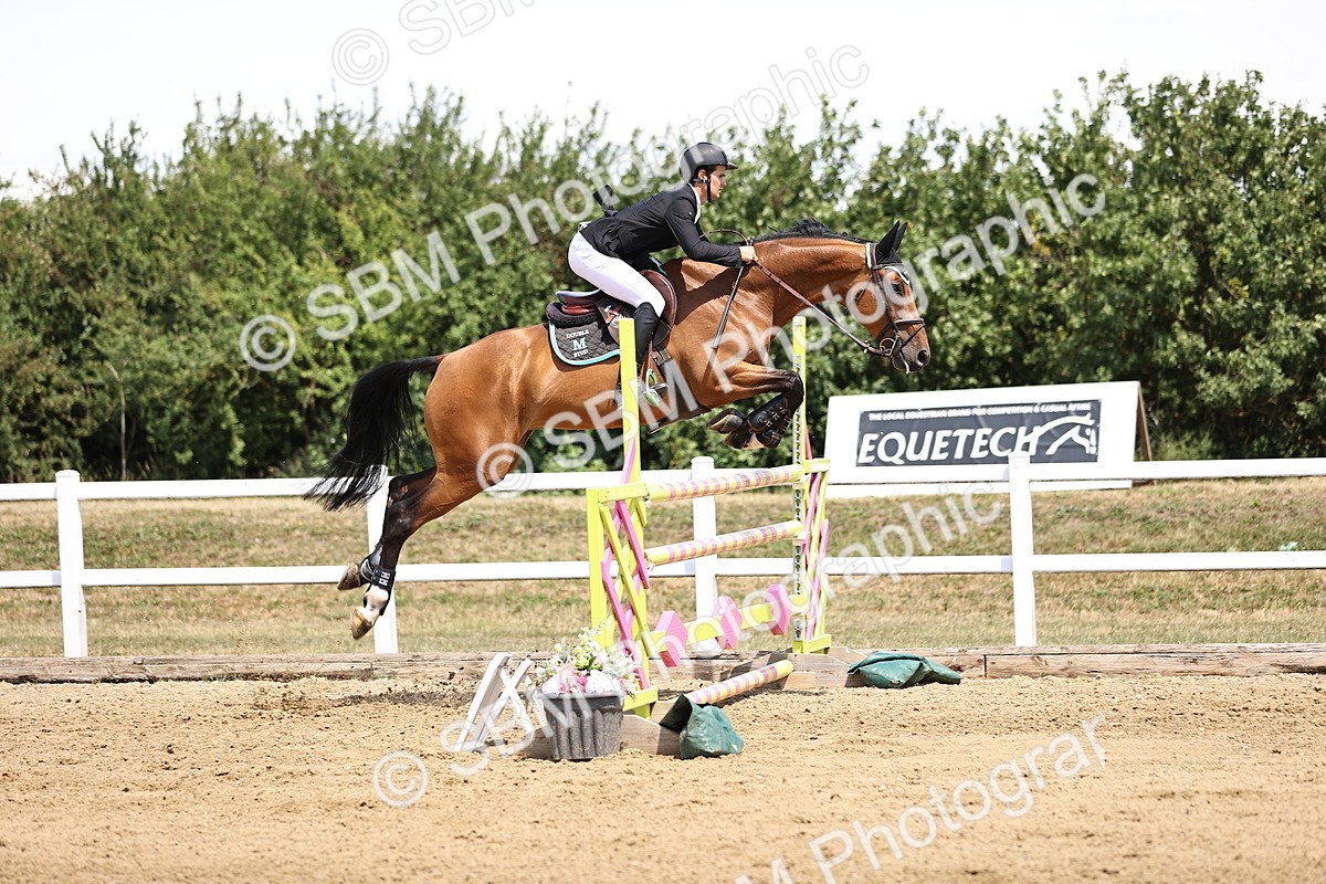 SBM_010206 - Class 9 - Senior Foxhunter - 1.20m Open