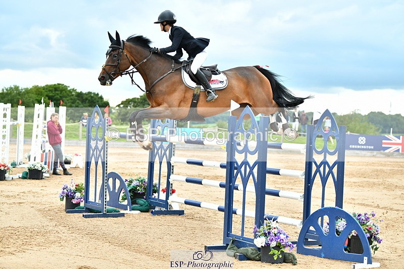 230720A-153840-03975 - Cls 9, 2 Star Big 1.40m Start to break