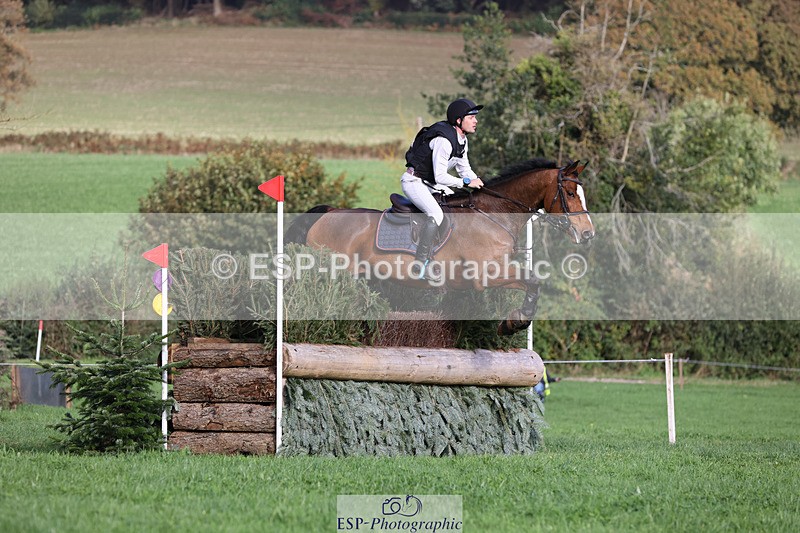 241025-113616-06520 - 013-Cameron.Beer-GREENLANES.LE.BAMBALOU