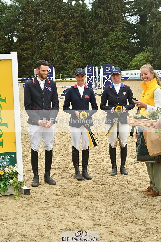 250525A-162155-18920 - Presentations Section D CCI 4 Star