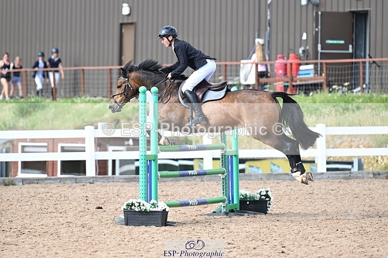 260627-173954-05806 - Cls 27 Foxhunter and 1.10m