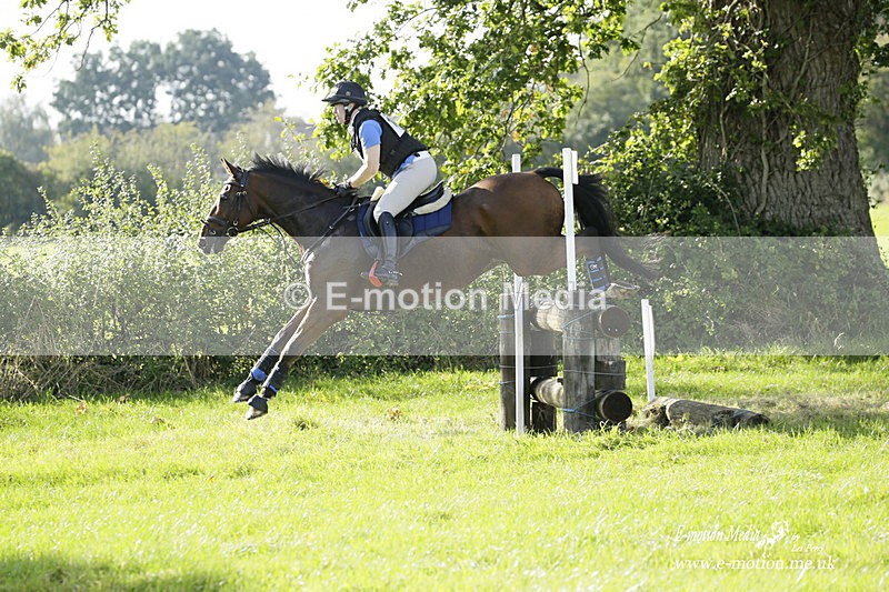  WWHT 171021 3297 - Intermediate (0.90m)  17/10/21