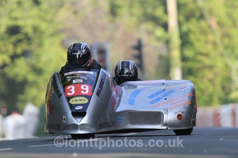 IMG_5557 - Thursday Practice - TT 2013 Side Car