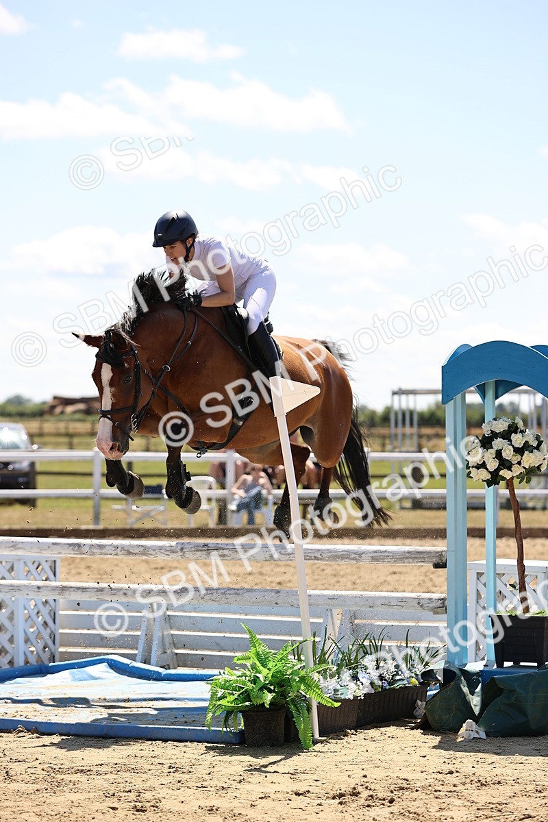 SBM_014882 - Class 15 - Senior Newcomers - 1.10m Open