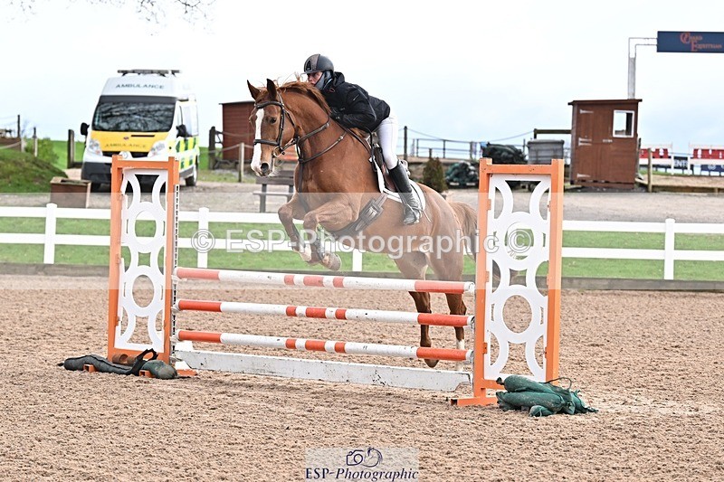 251119-095917-00049 - Cls 1 British Novice and 90cm Open