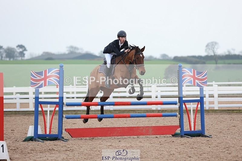 241116X-151916-02711 - Cls 18&19 Children on Horses