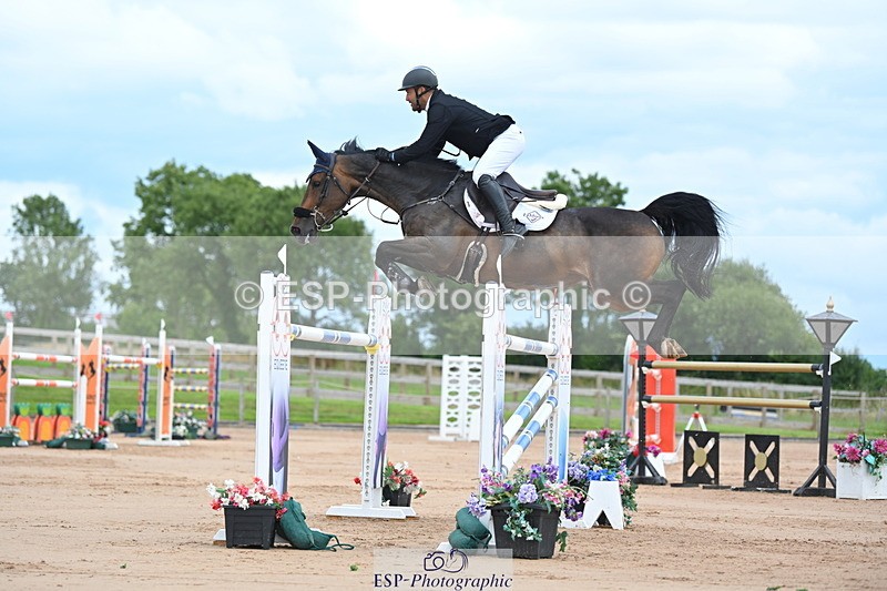 230721A-151911-07173 - Cls 10, 2 Star Big 1.45m Start to break