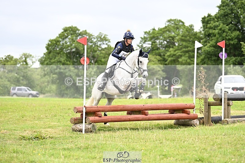 240630-153704-02728 - 709-Anna_Hoskins-Stardust