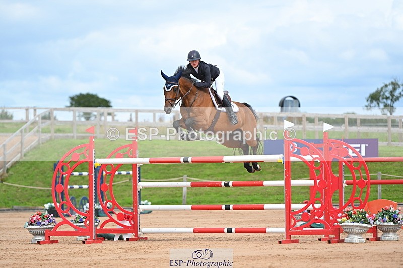 230721A-152820-07246 - Cls 10, 2 Star Big 1.45m Start to break