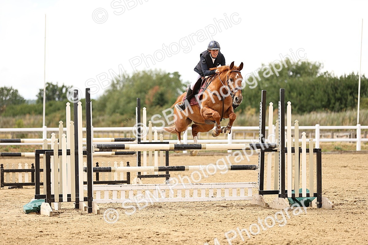 SBM_026943 - Class 13 - Senior Newcomers - 1.10m