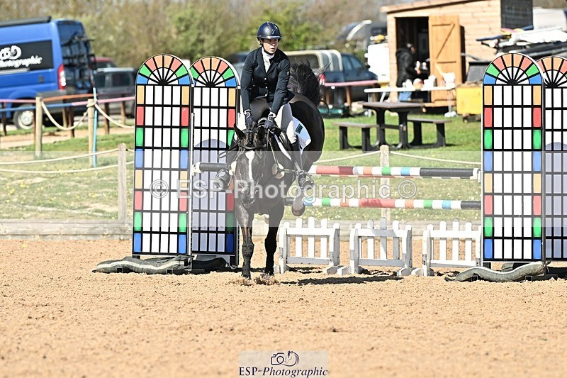 250416-152159-01702 - Cls 6 Foxhunter and 1.20m