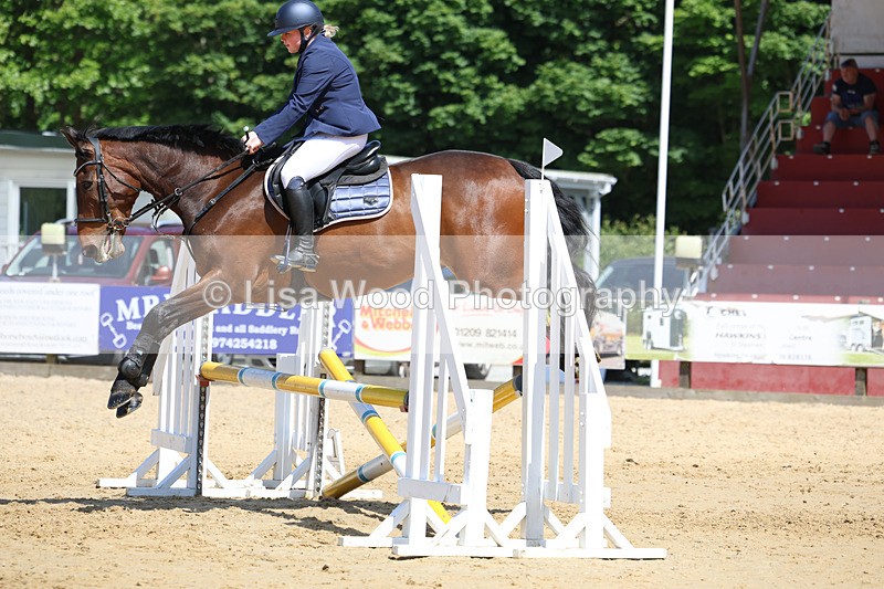 3E7A9631 - Class 8: Senior 80cm