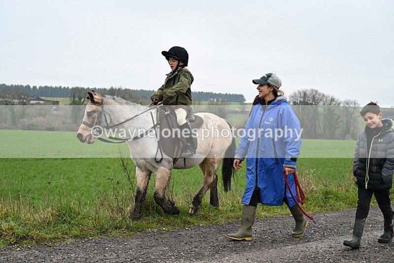 WJ7_9871 - Walk out..