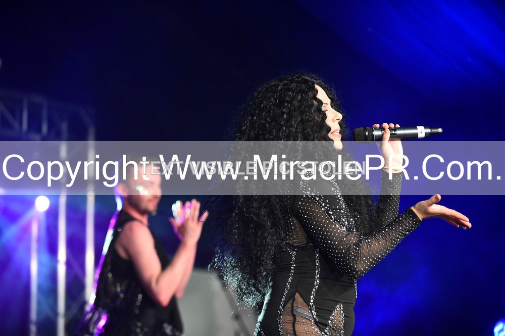 SH4_6827 - The Cher Experience