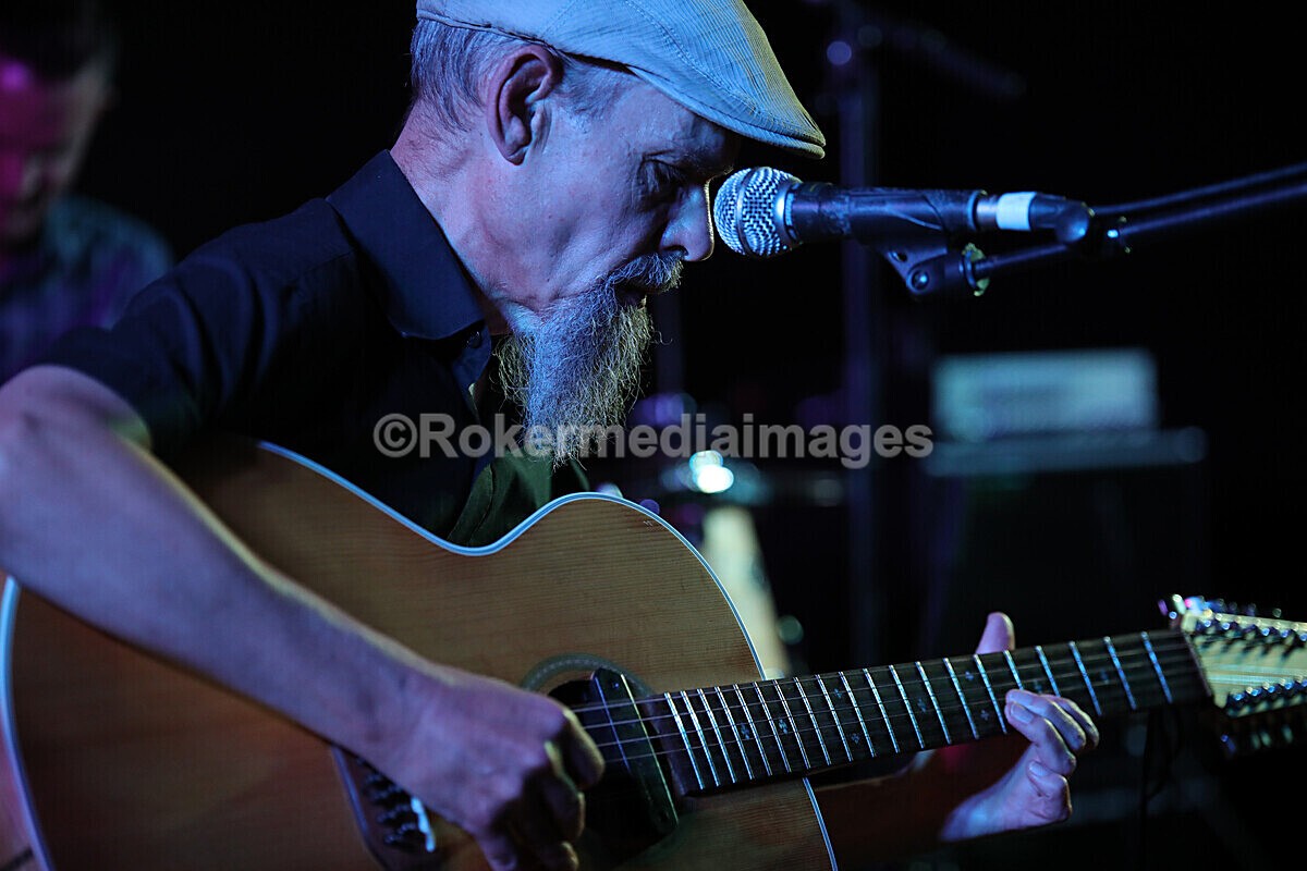 FOLK N BLUES-572 - FOLK and BLUES SEPT 2022