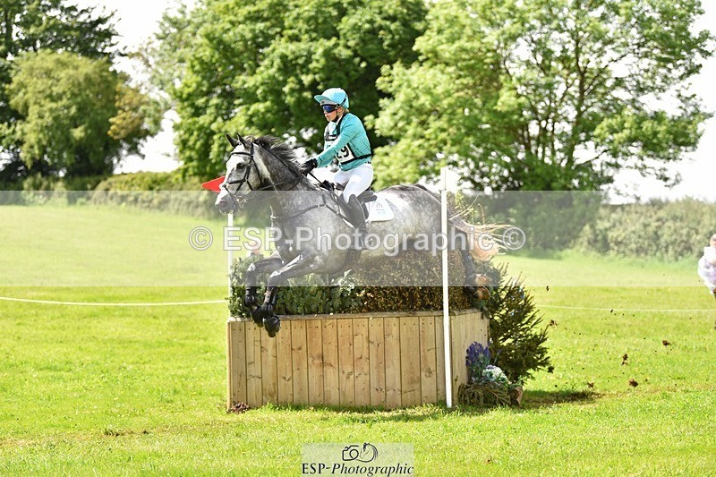 240526-121940-21598 - 529-SBH_BIG_WALL-Izzy_Taylor