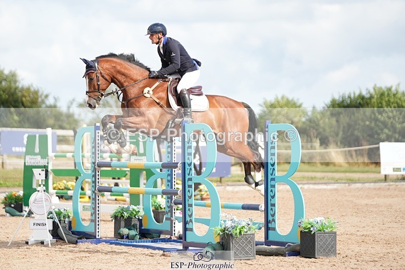 250803-170419-14697 - Cls 30 Redpost Equestrian Senior Foxhunter