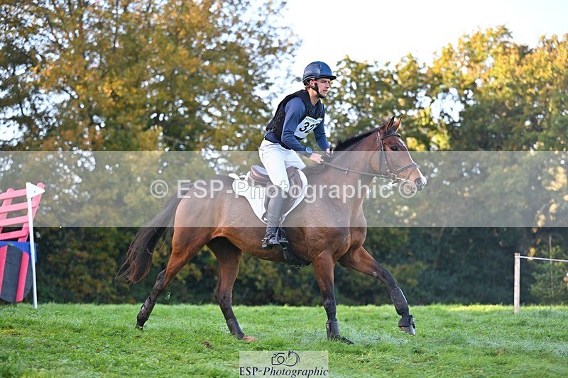 241026-102643-11173 - 327-Daniel.Hockey-JANE.CAMILLE