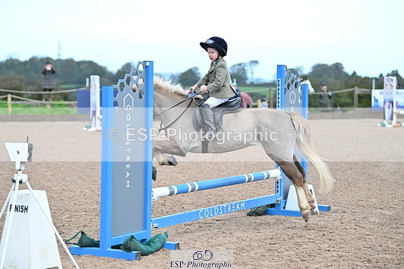 231029A-093637-02447 - 60cm Club and Schools