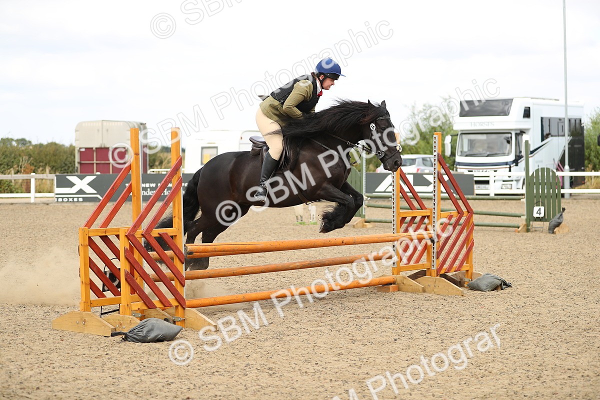 SBM_05606 - Class 48a Style & Performance 70cm (15-19)