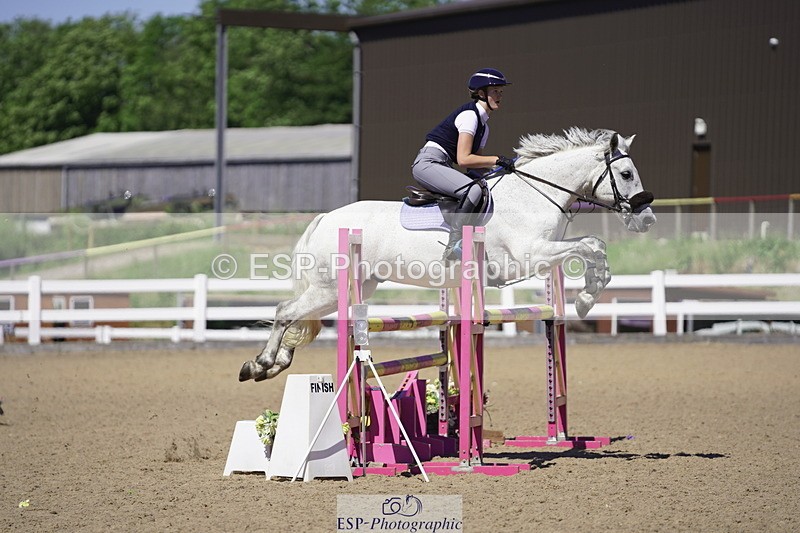 230624A-152004-02197 - Cls 26 Pony Foxhunter & 1.10m Open