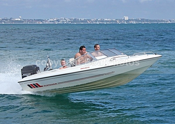 090823 FLETCHER BRAVO IMG_1605 - Motorboats - Open