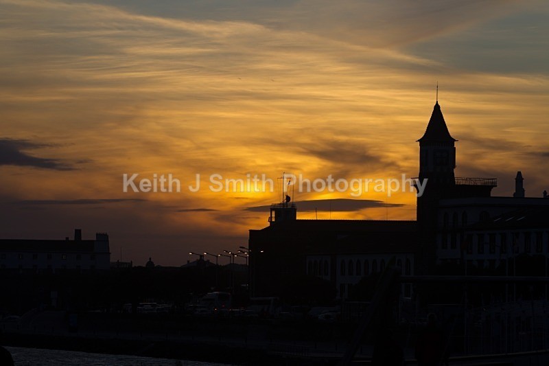 1KJS7456 (RM) - While your were sleeping