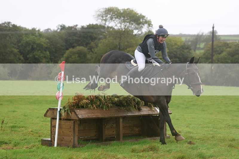 3E7A1946 - Class 4: 80cm: Box