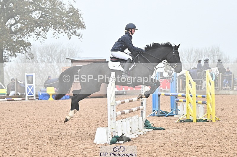 241103A-113144-07072 - SUN Cls 18 British Novice and 90cm Open