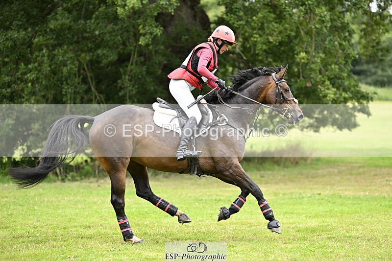 240825X-172553-37738 - 80cm XC 16.30 to 17.30