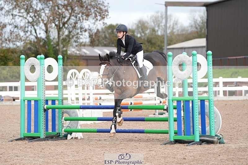 251026-121917-02364 - Cls 4 Pony Winter Novice + 80cm Open
