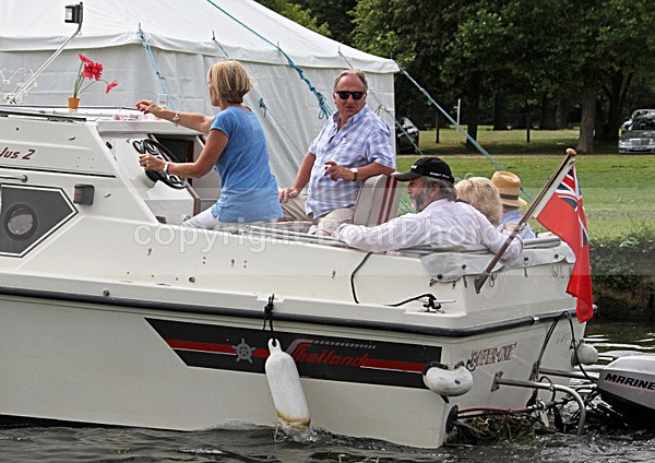 100702 GOFER ONE IMG_9722 - HENLEY REGATTA - FRIDAY 2nd JULY 2010