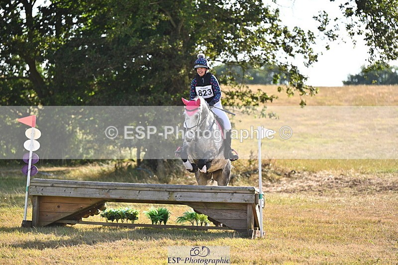 250803A-180716-18232 - R-823-Sophie.Channon-HIVES.LUCKY.BOUNCER