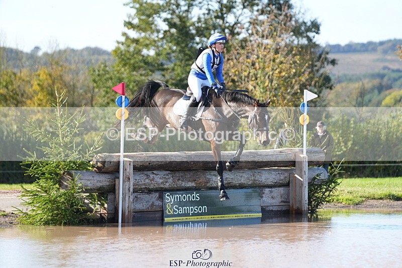 251024A-122703-08782 - B-131-Gemma.Gurvidi