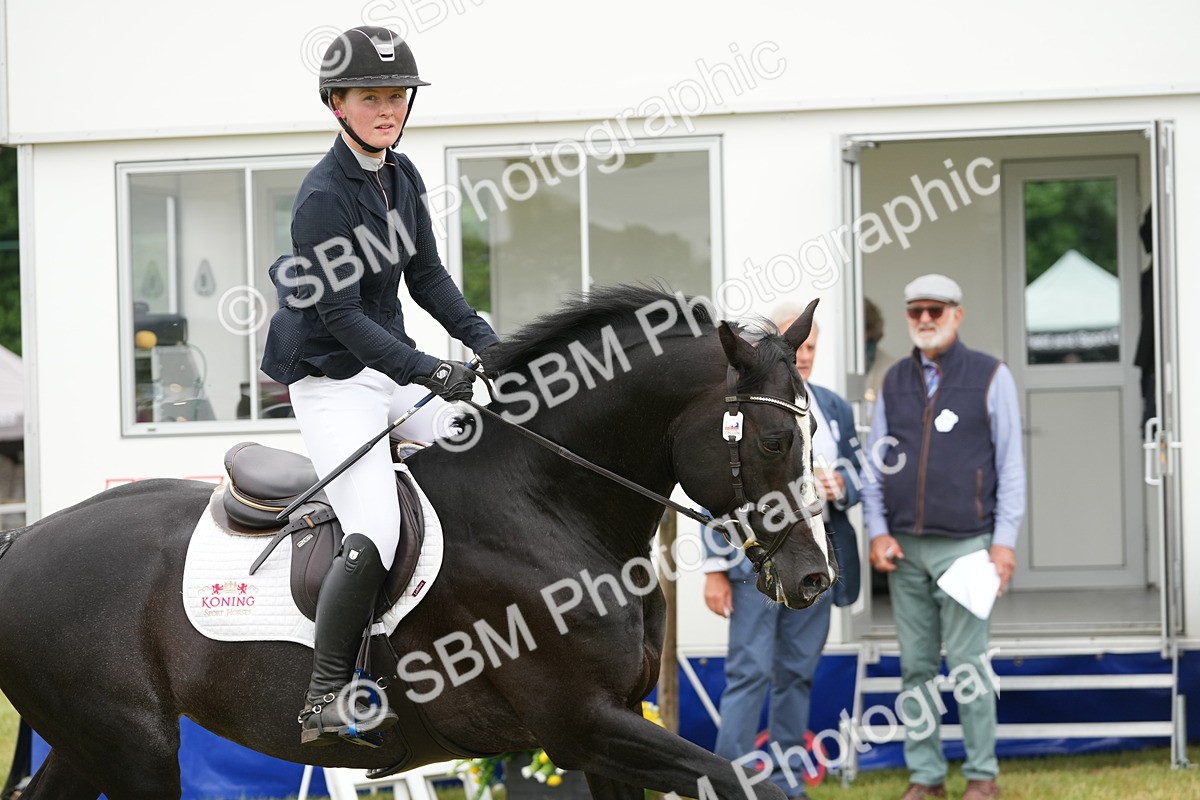 SBM_03310 - Class 201 - British Horse Feeds Speedi Beet Horse of the Year Show Grade  C